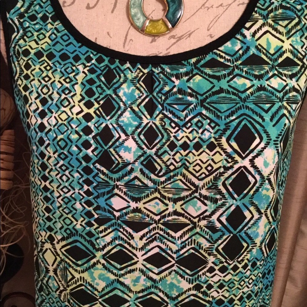 Beautiful Multicolored High-Low Design Dress Top - Picture 6 of 8